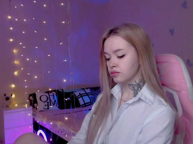 NaughtyMable's BongaCams show and profile