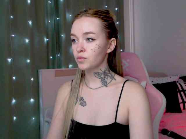 NaughtyMable webcam