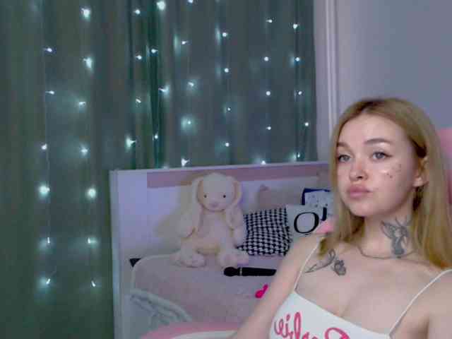 NaughtyMable webcam