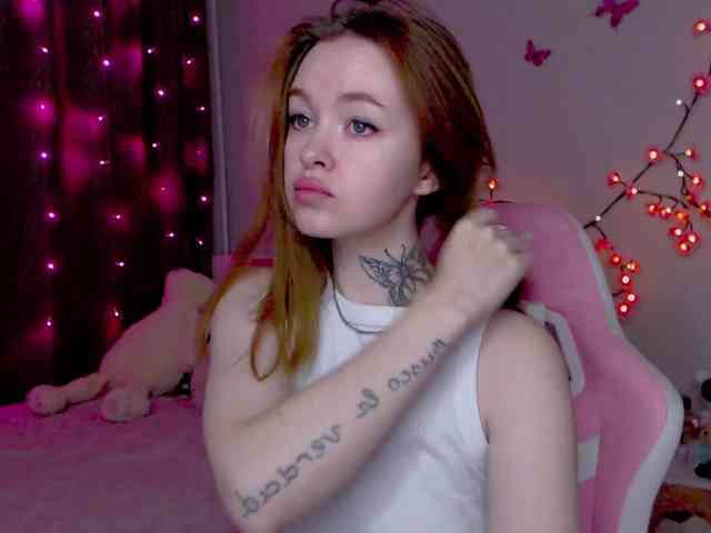 NaughtyMable webcam
