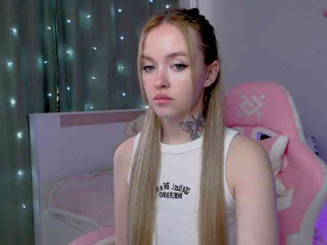NaughtyMable webcam