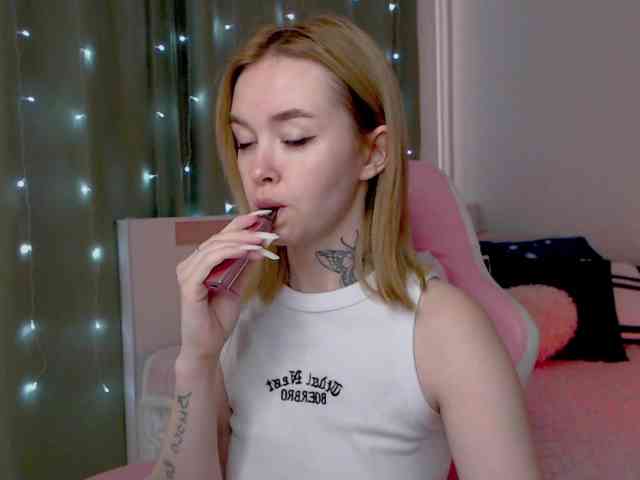 NaughtyMable webcam