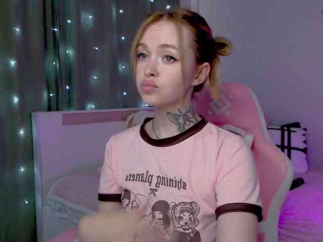 NaughtyMable webcam