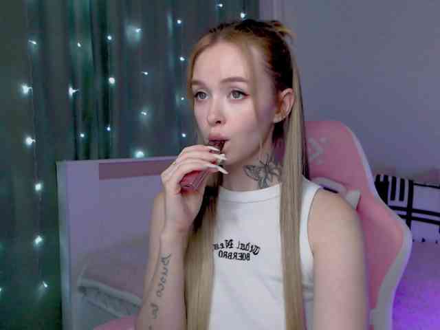 NaughtyMable webcam
