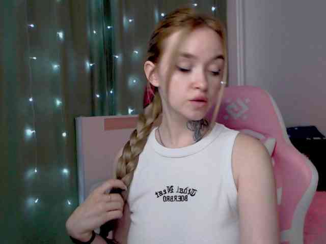 NaughtyMable webcam