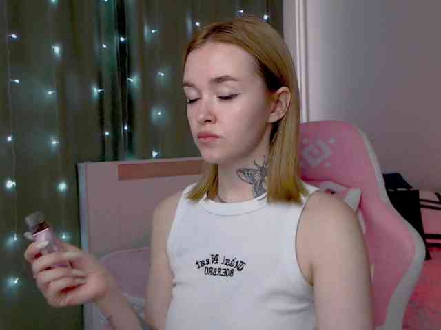 NaughtyMable webcam