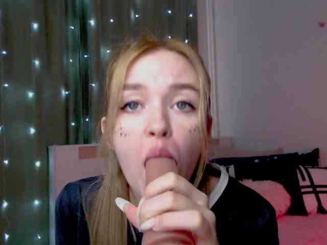 NaughtyMable webcam