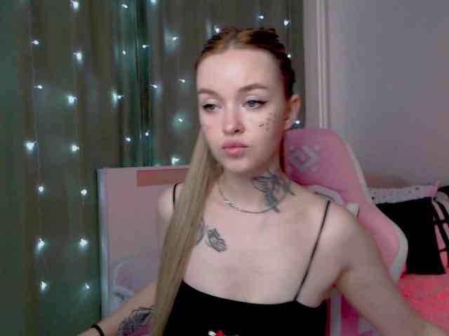 NaughtyMable webcam