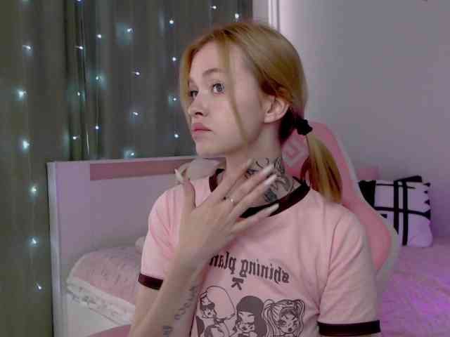 NaughtyMable webcam