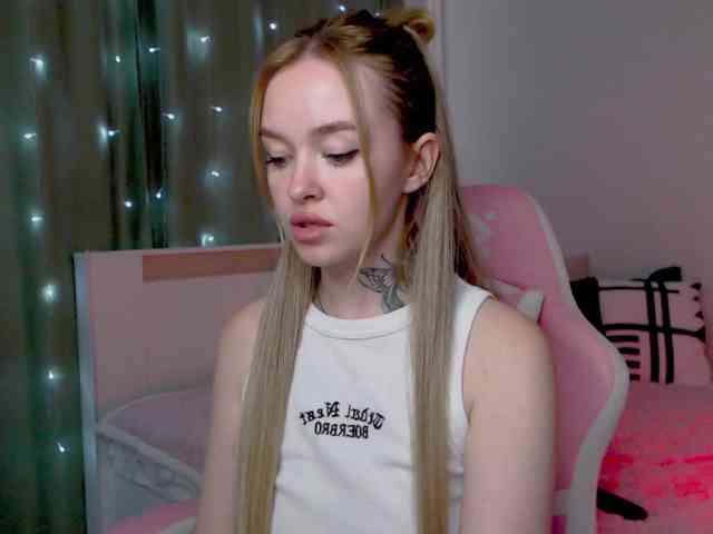 NaughtyMable webcam