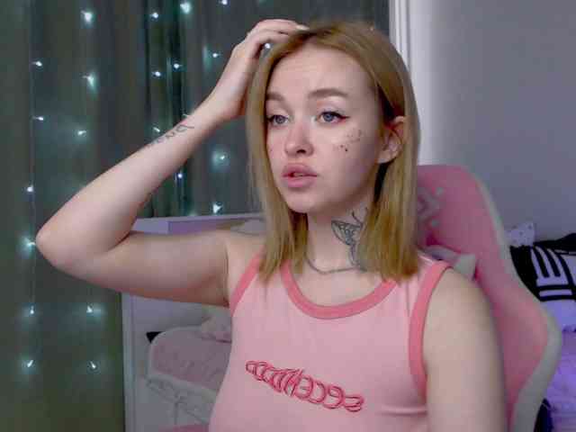 NaughtyMable's webcam live show
