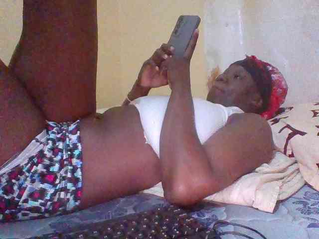 Sexxyboobs2 webcam