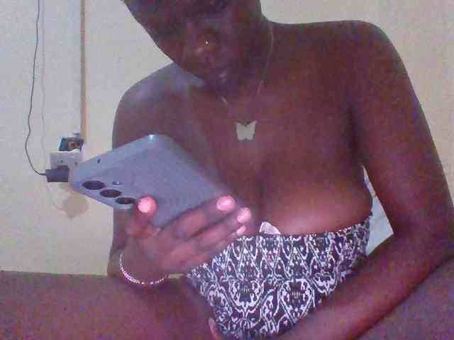 Sexxyboobs2 webcam