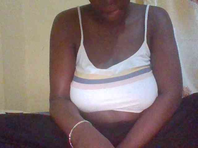 Sexxyboobs2 webcam