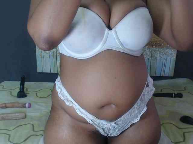DARKNLOVELYxxx99a webcam