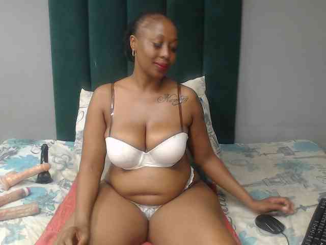 DARKNLOVELYxxx99a webcam