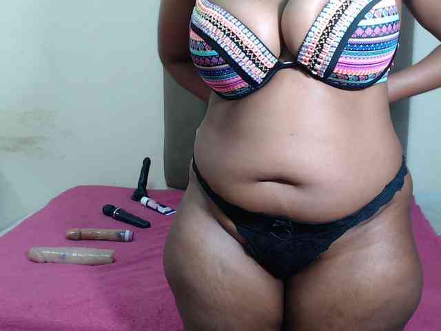 DARKNLOVELYxxx99a webcam