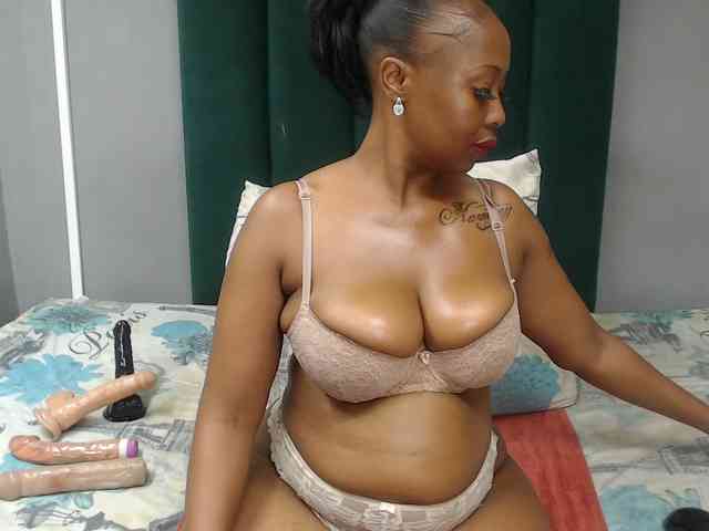 DARKNLOVELYxxx99a webcam