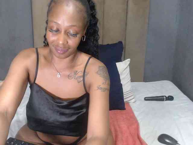 DARKNLOVELYxxx99a webcam