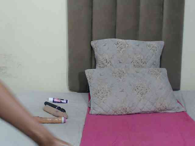 DARKNLOVELYxxx99a webcam