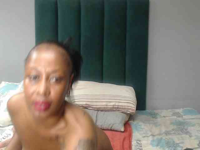 DARKNLOVELYxxx99a webcam