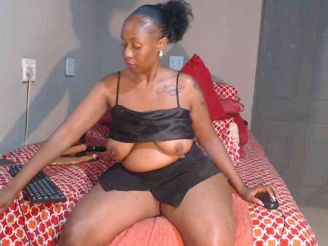 DARKNLOVELYxxx99a webcam