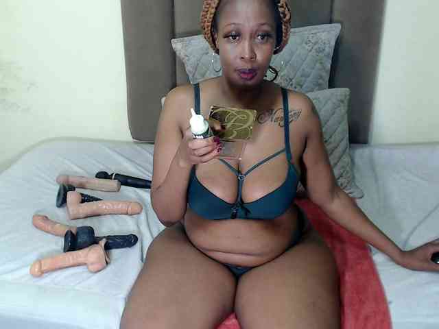 DARKNLOVELYxxx99a webcam