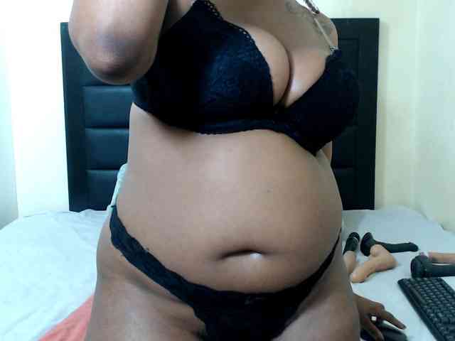 DARKNLOVELYxxx99a webcam