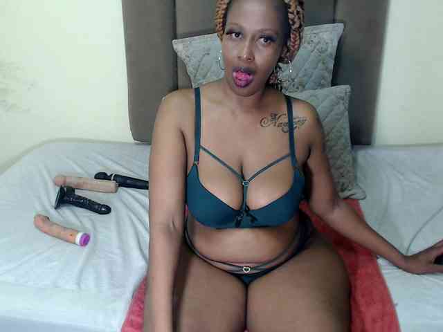 DARKNLOVELYxxx99a webcam
