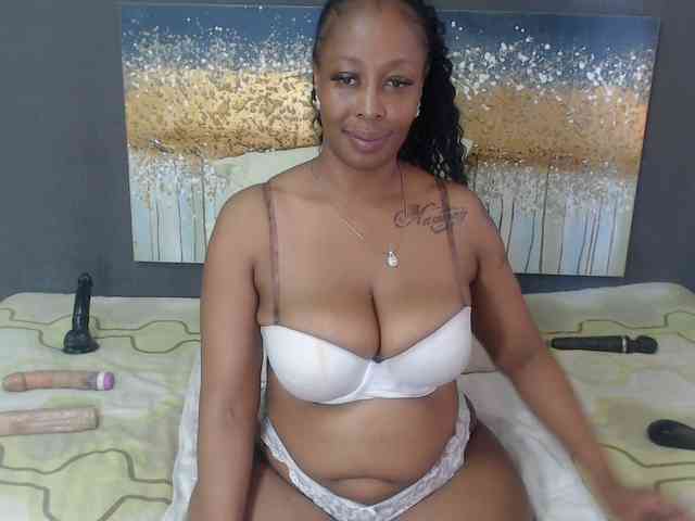 DARKNLOVELYxxx99a webcam