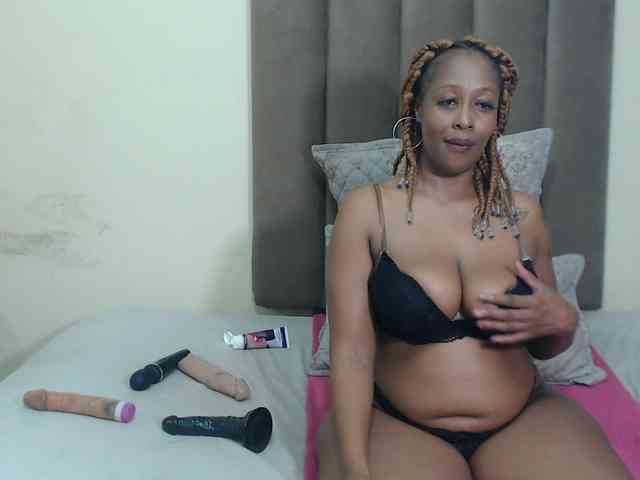 DARKNLOVELYxxx99a webcam