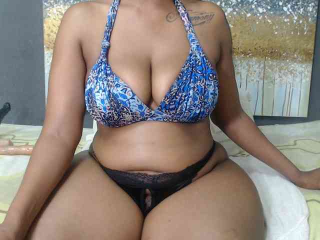 DARKNLOVELYxxx99a webcam