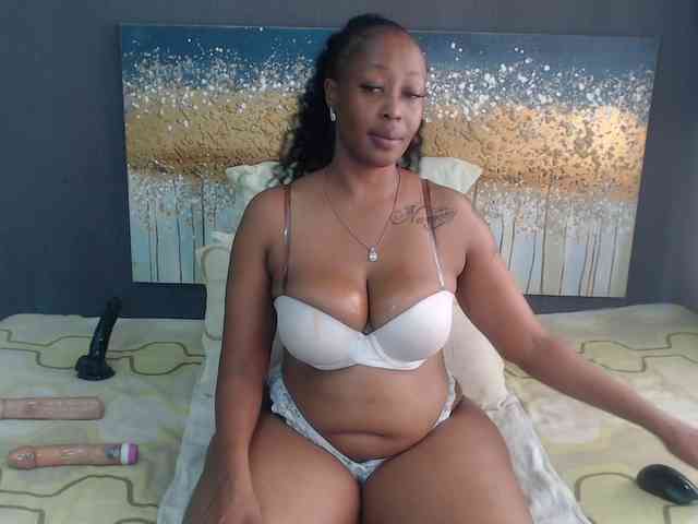 DARKNLOVELYxxx99a webcam
