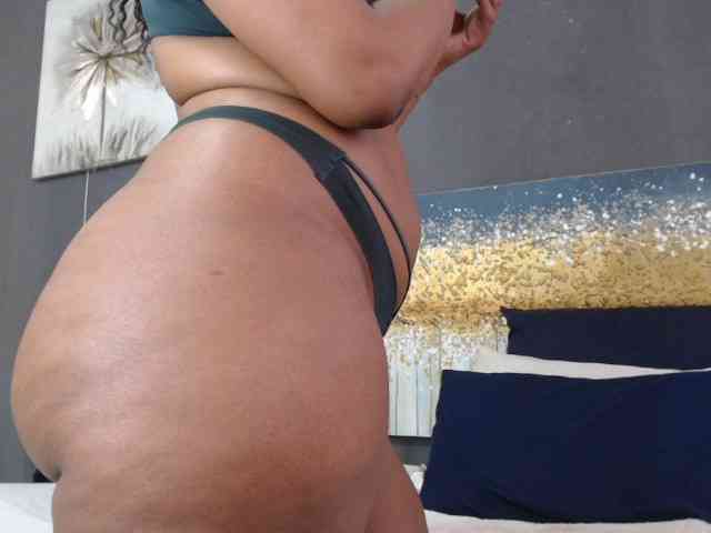 DARKNLOVELYxxx99a webcam