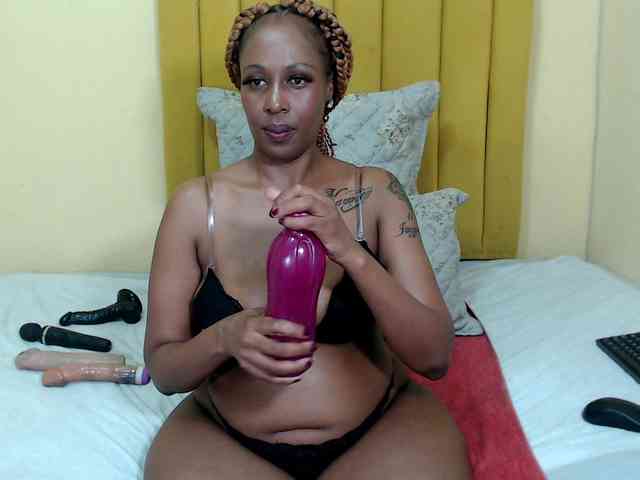 DARKNLOVELYxxx99a webcam