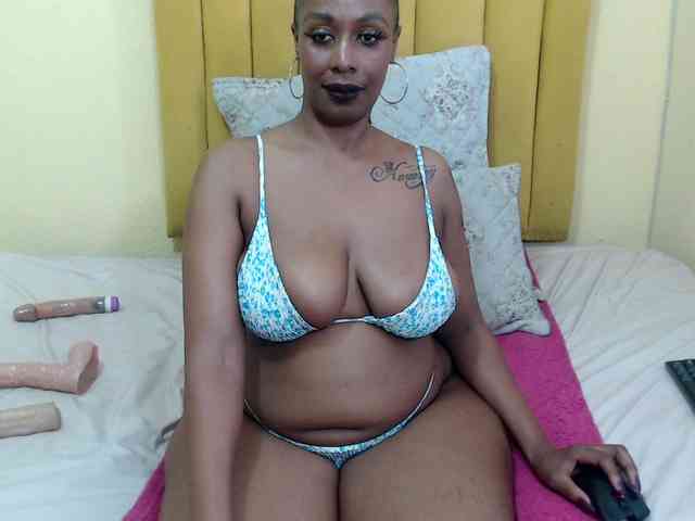DARKNLOVELYxxx99a webcam