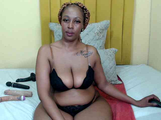 DARKNLOVELYxxx99a webcam
