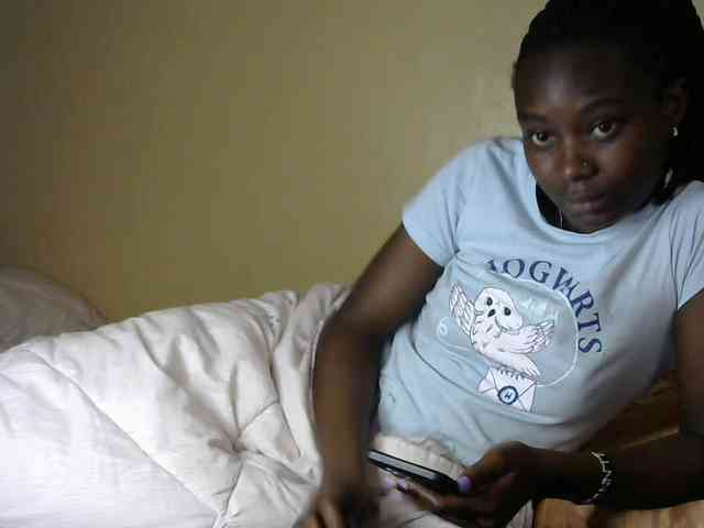 Lorahanna5 webcam