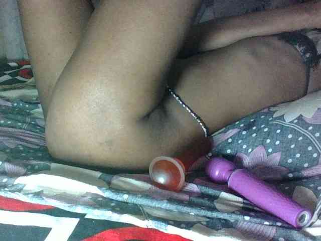 Sweet-Iddah webcam