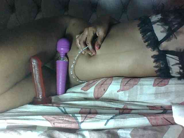 Sweet-Iddah webcam