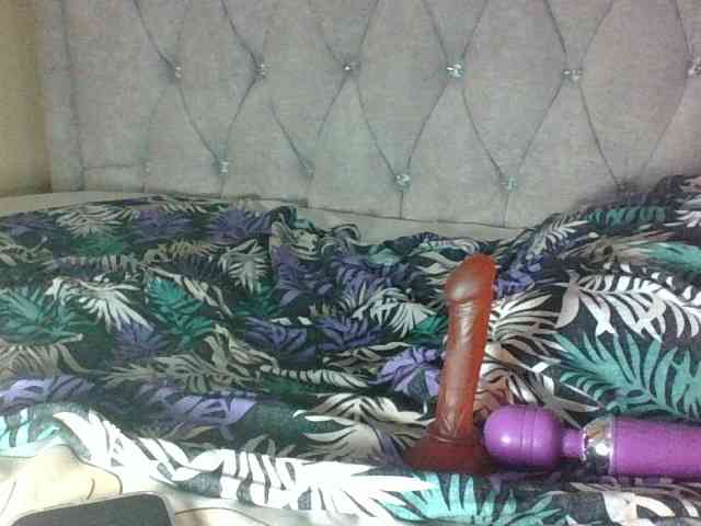 Sweet-Iddah webcam