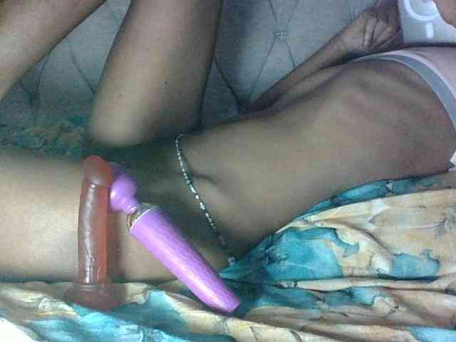 Sweet-Iddah webcam