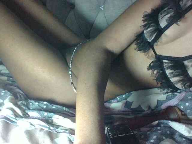 Sweet-Iddah webcam