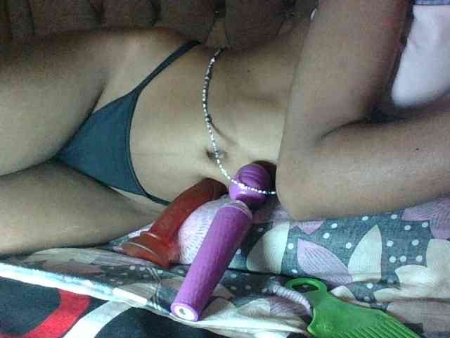 Sweet-Iddah webcam