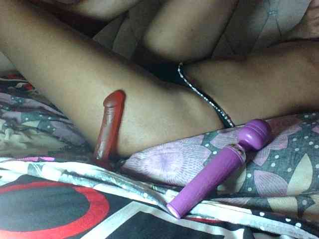Sweet-Iddah webcam