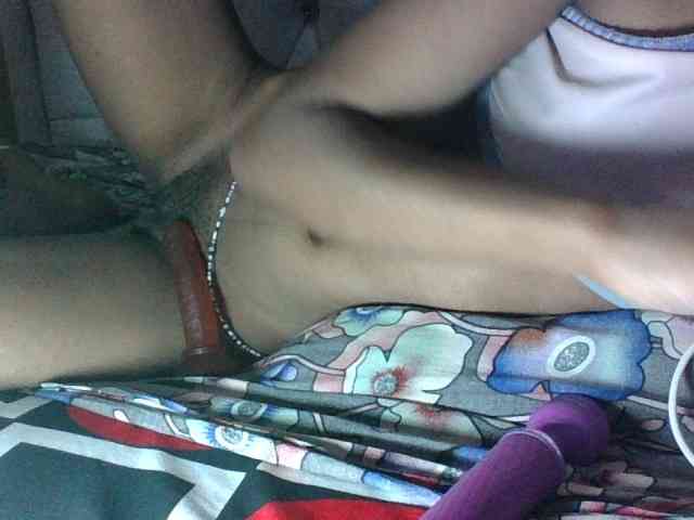 Sweet-Iddah webcam