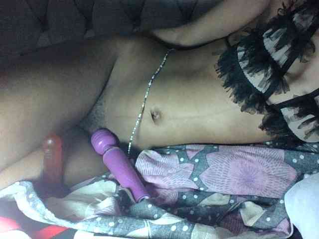 Sweet-Iddah webcam