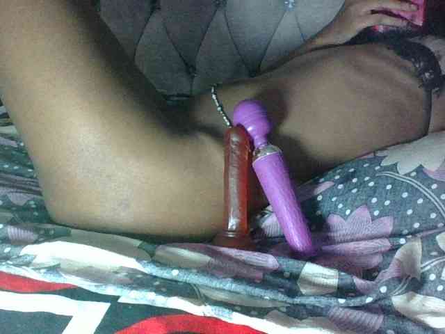 Sweet-Iddah webcam