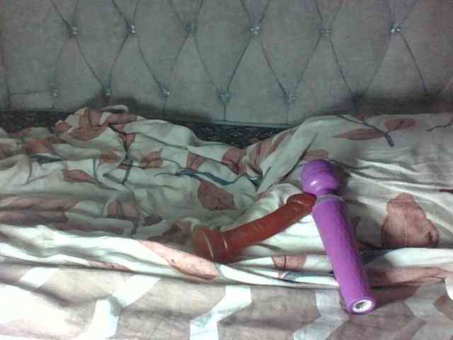 Sweet-Iddah webcam