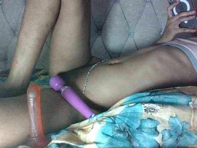 Sweet-Iddah webcam
